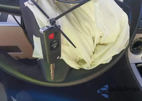 2010 Mazda 3 I Touring z USA, uszkodzony, nr VIN JM1BL1SG8A1167685